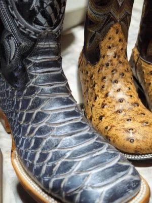 Bota imitación anaconda (piel grabada)
